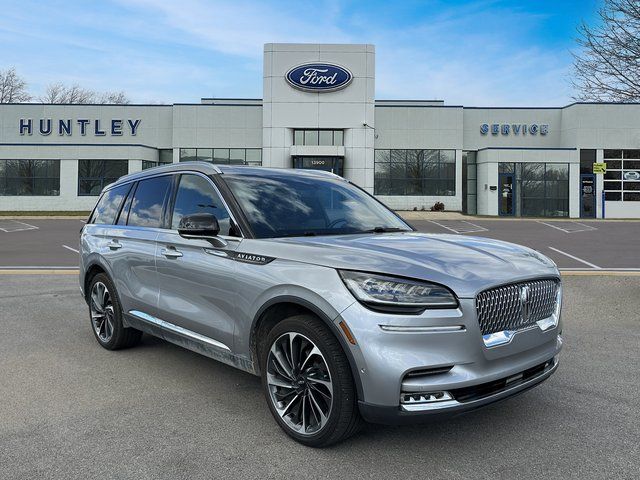 2021 Lincoln Aviator Reserve photo 3