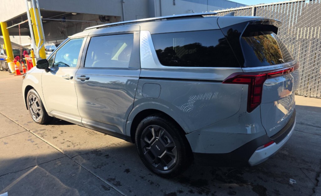 Used 2025 Kia Carnival Hybrid EX Van Passenger Van