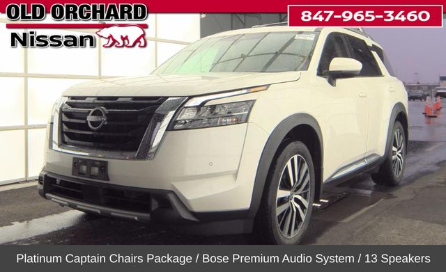 2023 Nissan Pathfinder Platinum's photo