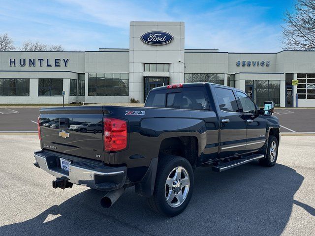 2015 Chevrolet Silverado 2500HD LTZ photo 4