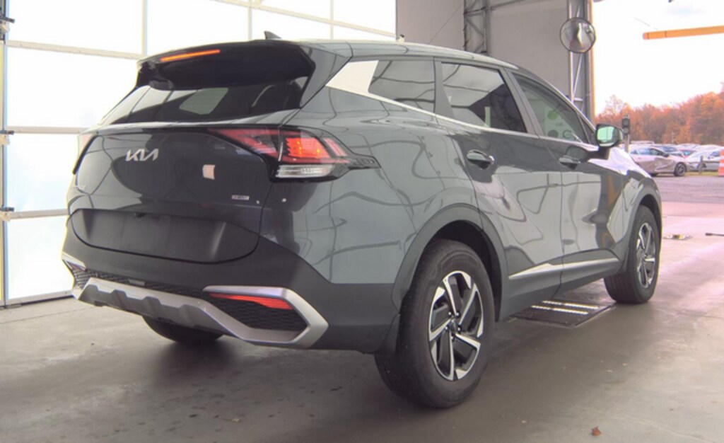 Used 2023 Kia Sportage Hybrid LX SUV