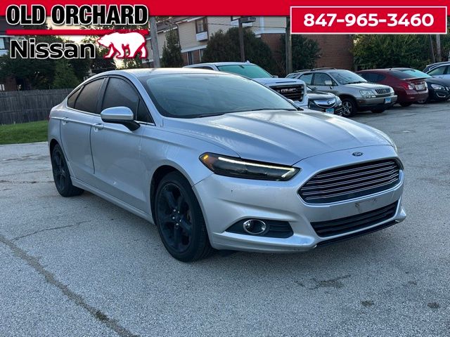 2016 Ford Fusion S photo 2
