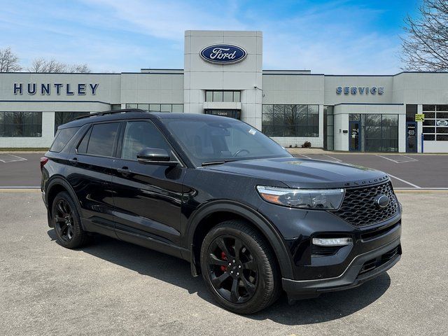 2022 Ford Explorer ST photo 3