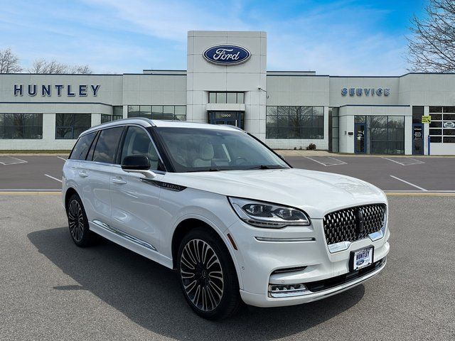 2023 Lincoln Aviator Black Label photo 3