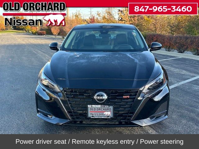 2024 Nissan Altima 2.5 SR photo 2
