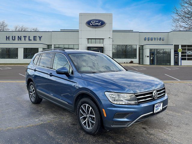 2018 Volkswagen Tiguan SE photo 2