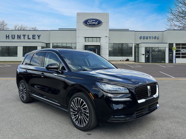 2022 Lincoln Corsair Standard photo 3