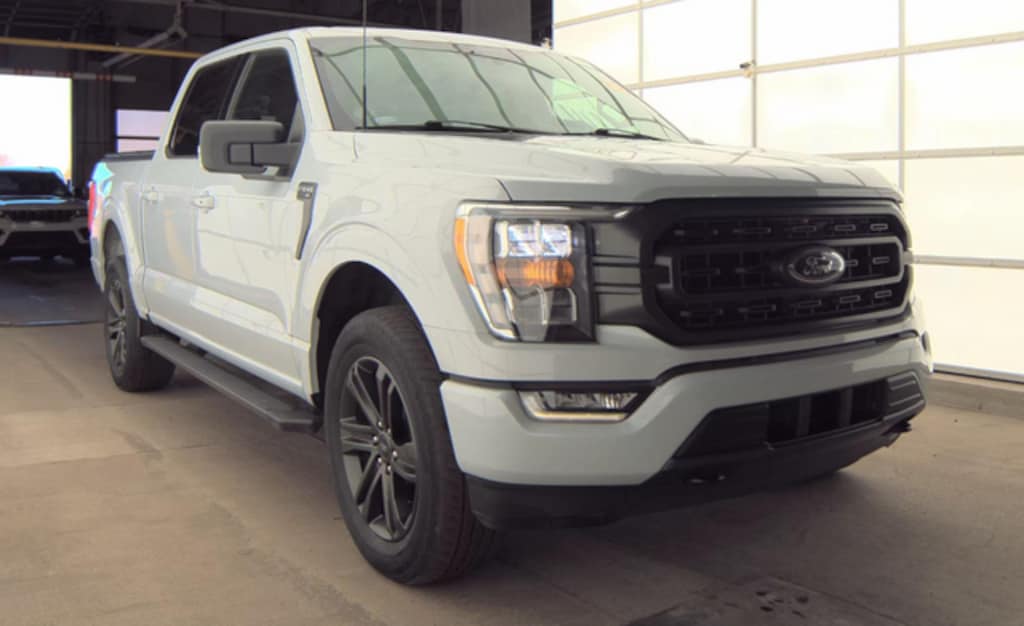 Used 2022 Ford F-150 XLT Truck SuperCrew Cab