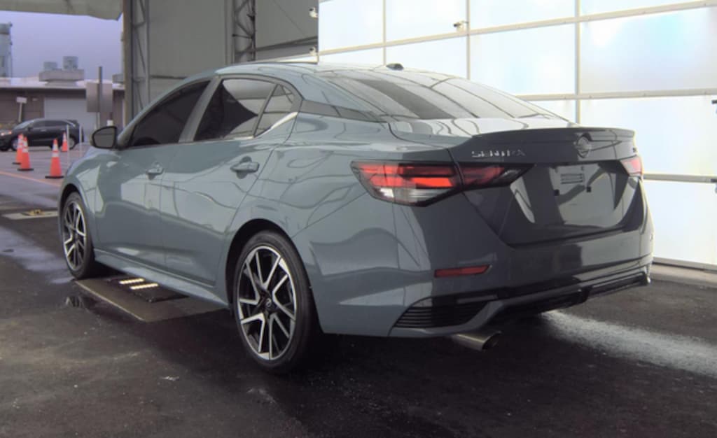 Used 2025 Nissan Sentra SR Sedan