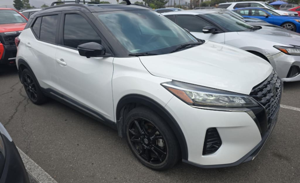 Used 2021 Nissan Kicks SR SUV