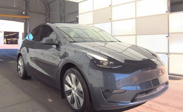 Used 2024 Tesla Model Y Long Range with VIN 7SAYGDEE7RA215691 for sale in Skokie, IL