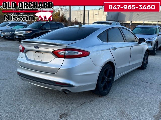 2016 Ford Fusion S photo 3