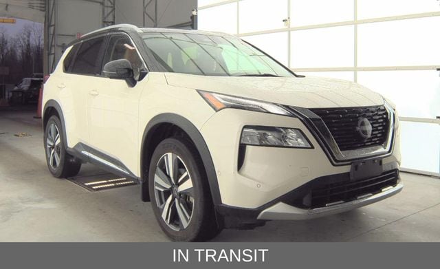 2023 Nissan Rogue Platinum's photo