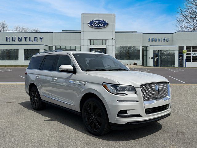 2024 Lincoln Navigator Reserve photo 3