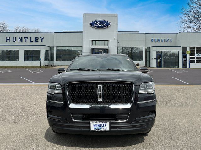 2023 Lincoln Navigator L Reserve photo 2