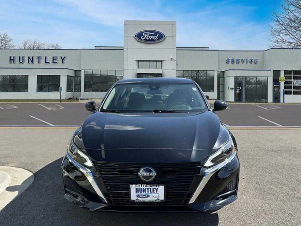 Used 2024 Nissan Altima 2.5 SV Sedan