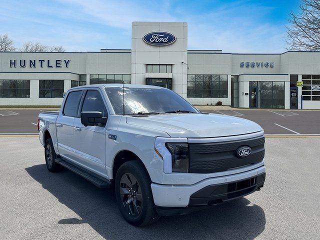 2024 Ford F-150 Lightning photo 3