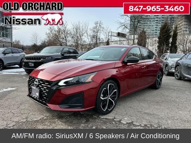 2023 Nissan Altima SR's photo