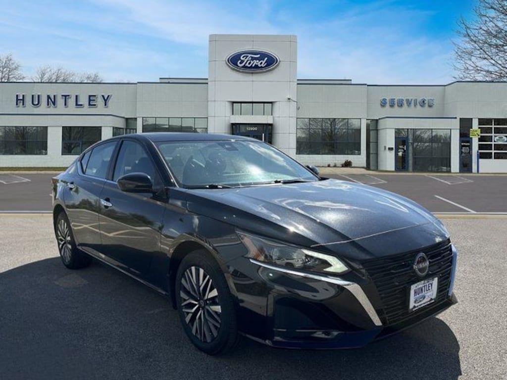 Used 2024 Nissan Altima 2.5 SV Sedan