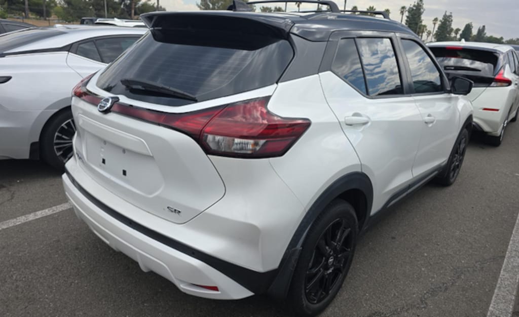Used 2021 Nissan Kicks SR SUV