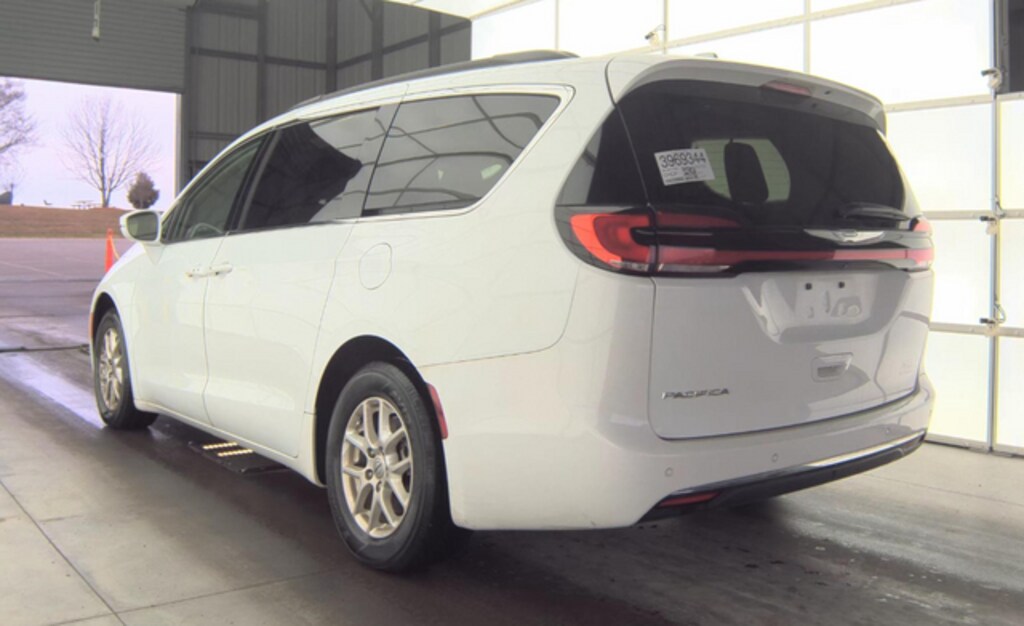 Used 2022 Chrysler Pacifica Touring L Van Passenger Van