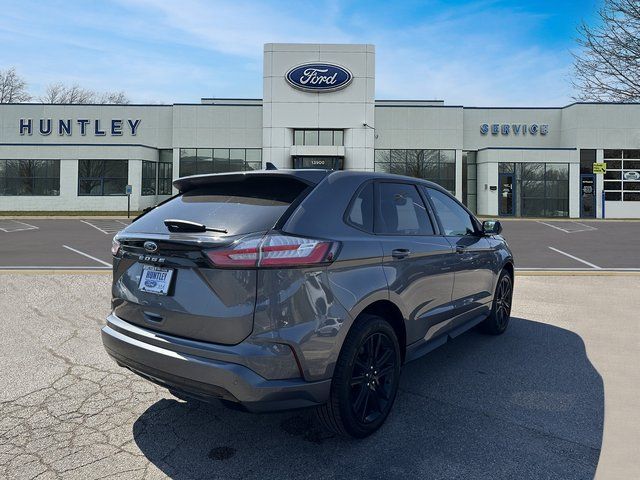 2024 Ford Edge ST photo 2