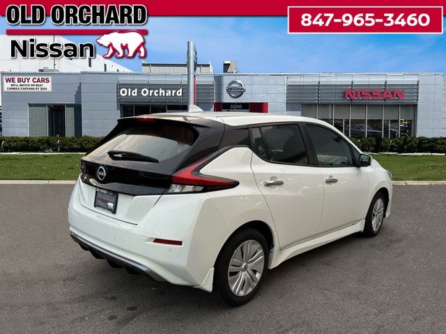 2023 Nissan Leaf S photo 2