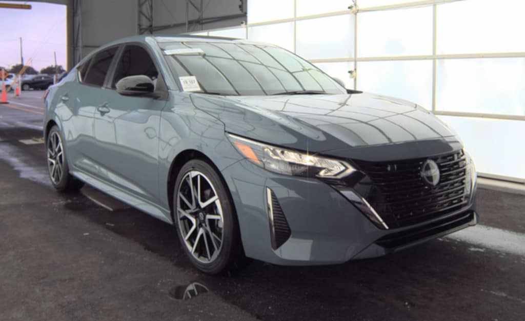 Used 2025 Nissan Sentra SR Sedan