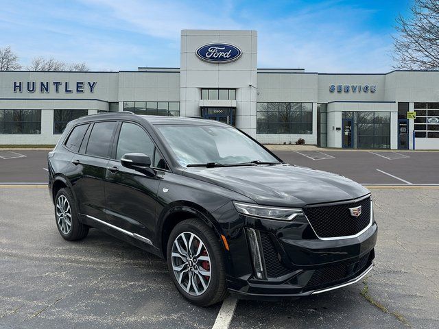 2024 Cadillac XT6 Sport photo 3
