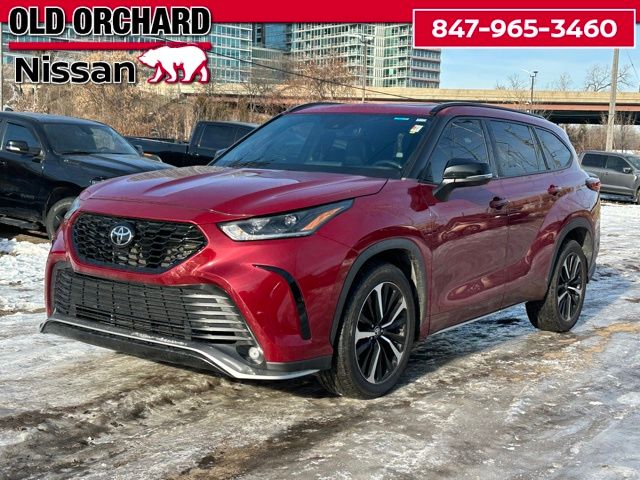 2022 Toyota Highlander XSE's photo