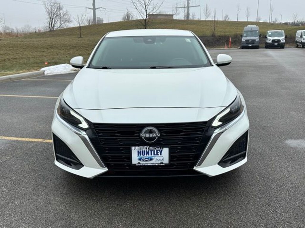 Used 2023 Nissan Altima 2.5 SV Sedan