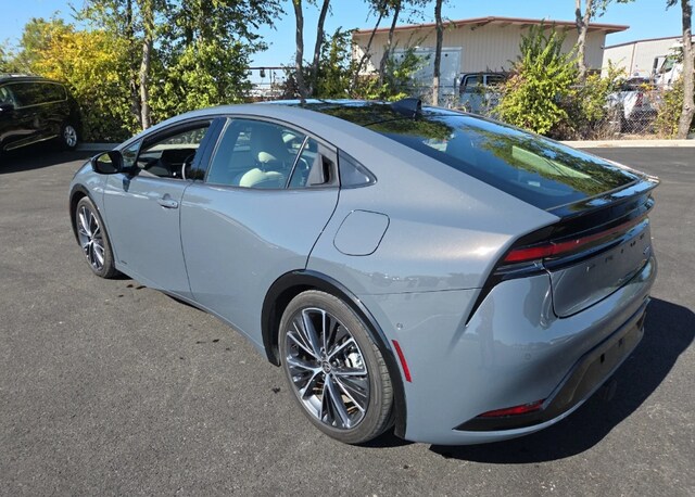 2024 Toyota Prius Limited photo 3