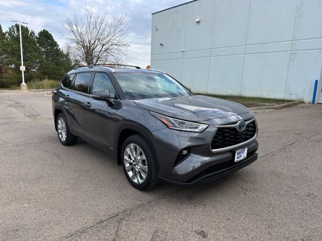 Used 2023 Toyota Highlander Hybrid Limited SUV