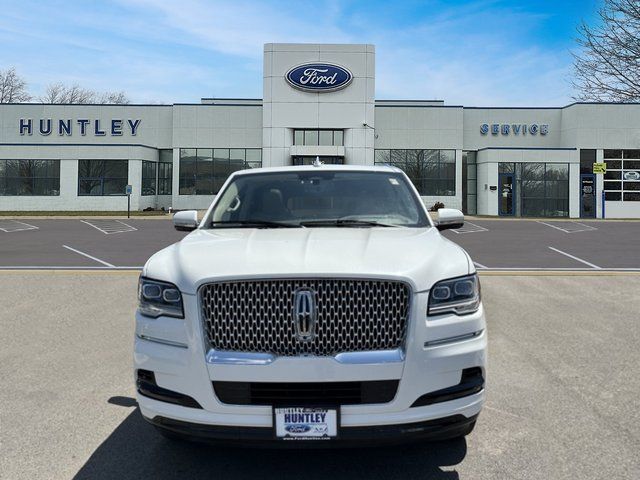 2022 Lincoln Navigator Reserve photo 2