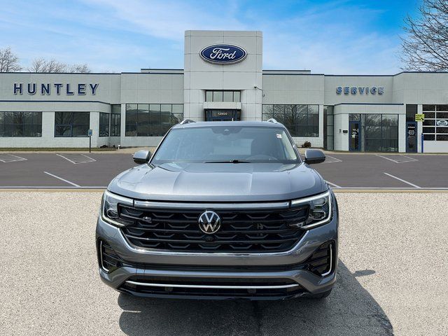 2024 Volkswagen Atlas SEL Premium R-Line photo 2
