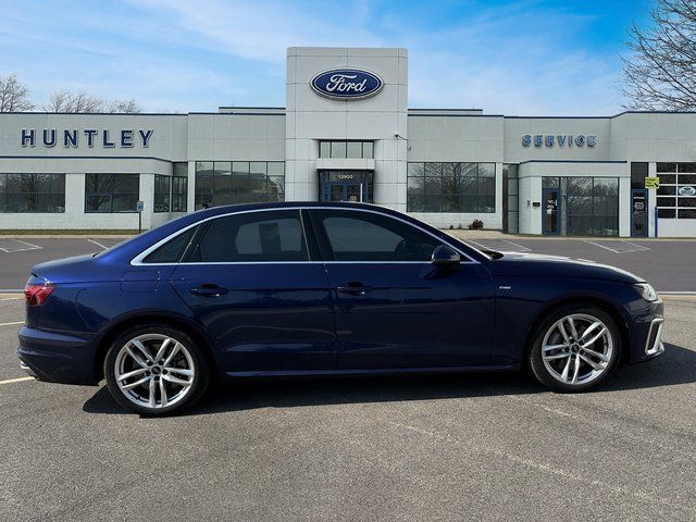 2023 Audi A4 45 S line Premium photo 4