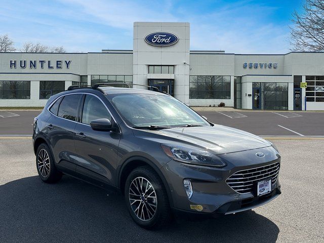 2022 Ford Escape Plug-In Hybrid Titanium photo 2