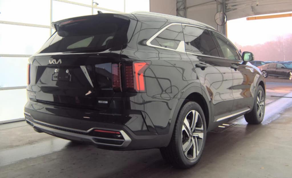 Used 2023 Kia Sorento Hybrid EX SUV