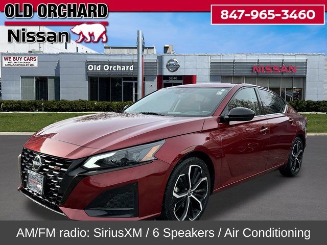 2023 Nissan Altima SR's photo