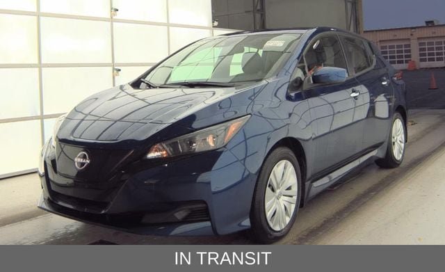 2025 Nissan Leaf S's photo