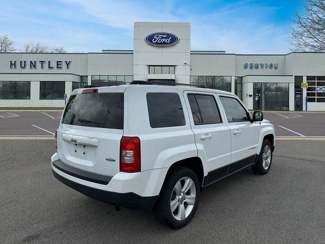 2017 Jeep Patriot Latitude photo 4