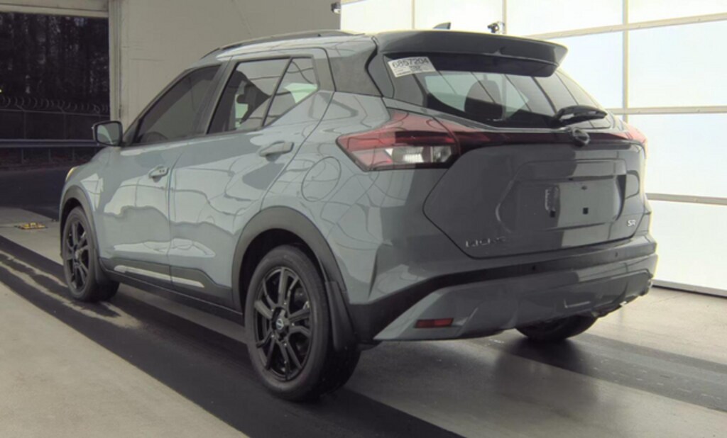 Used 2023 Nissan Kicks SR SUV