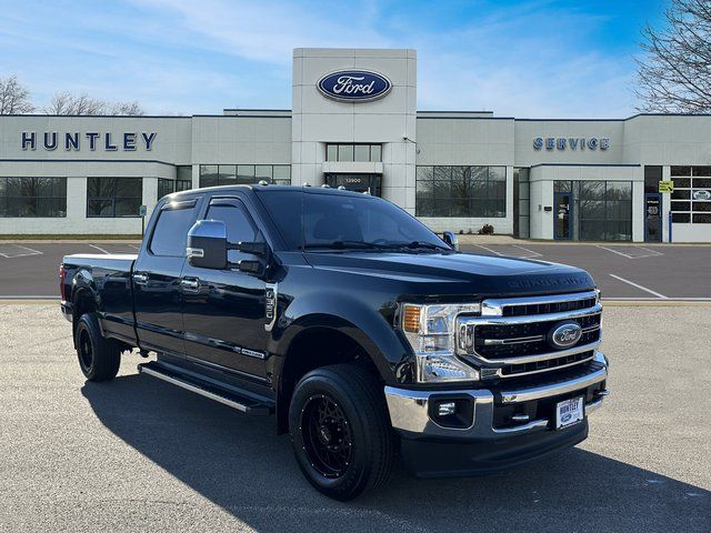 2022 Ford F-350 Lariat photo 2