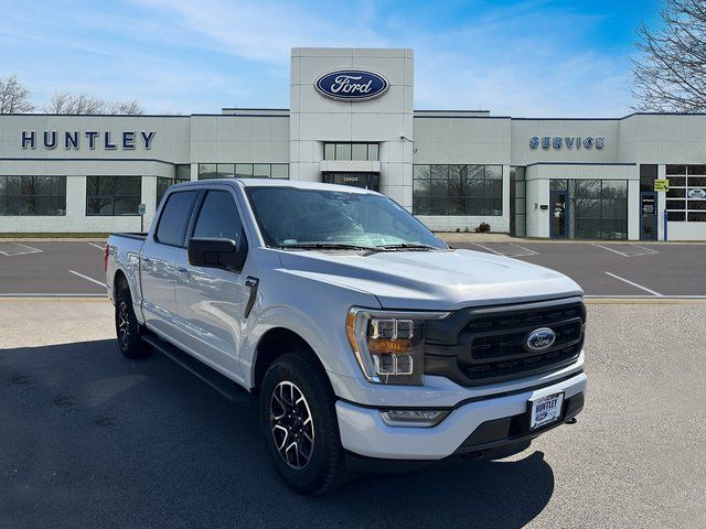 2022 Ford F-150 XLT photo 2