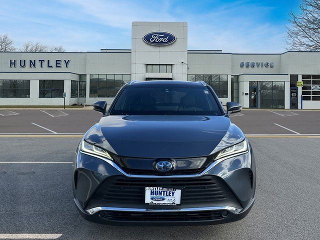 2021 Toyota Venza XLE photo 2