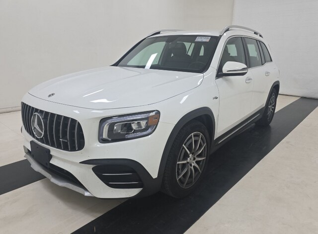 2023 Mercedes Benz GLB AMG 35 photo 2