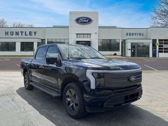 2024 Ford F-150 Lightning Lariat photo 3