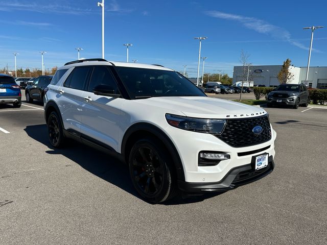 2020 Ford Explorer ST photo 3