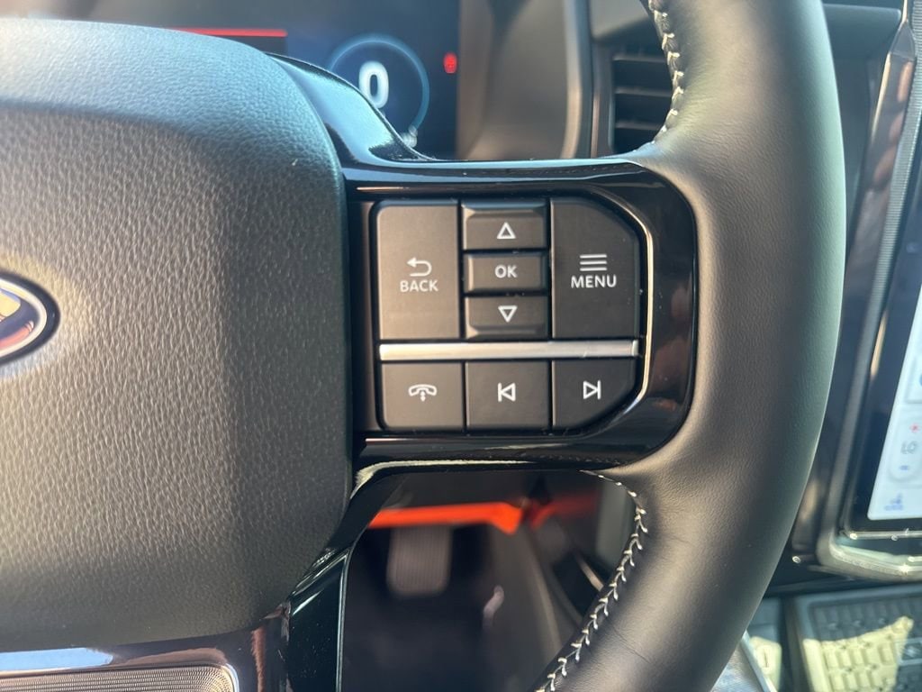 2025 Ford F-150 Lightning Platinum - Photo 37