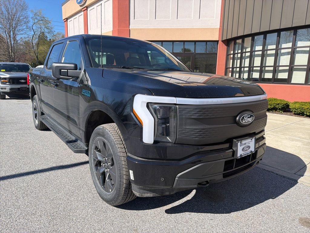 2025 Ford F-150 Lightning Flash - Photo 9